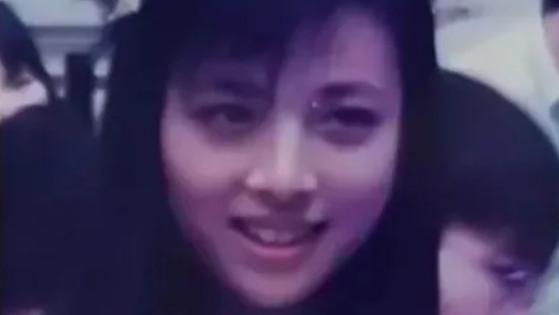 纳勒|56岁泰国富婆晒20岁青涩照好美，不理泰王示好，二婚老公高大帅气