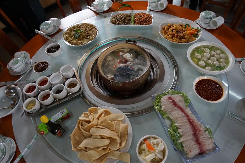 火车|坐上火车游红河，还有这些东西可以带回家！