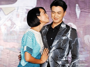 朱丹|娱乐圈这4位“傻女人”，让我看见了女星在婚姻里，最卑微的样子