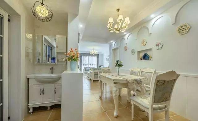 姐姐家的新房，看了飘窗真是让人羡慕不已，客厅不是一般的漂亮