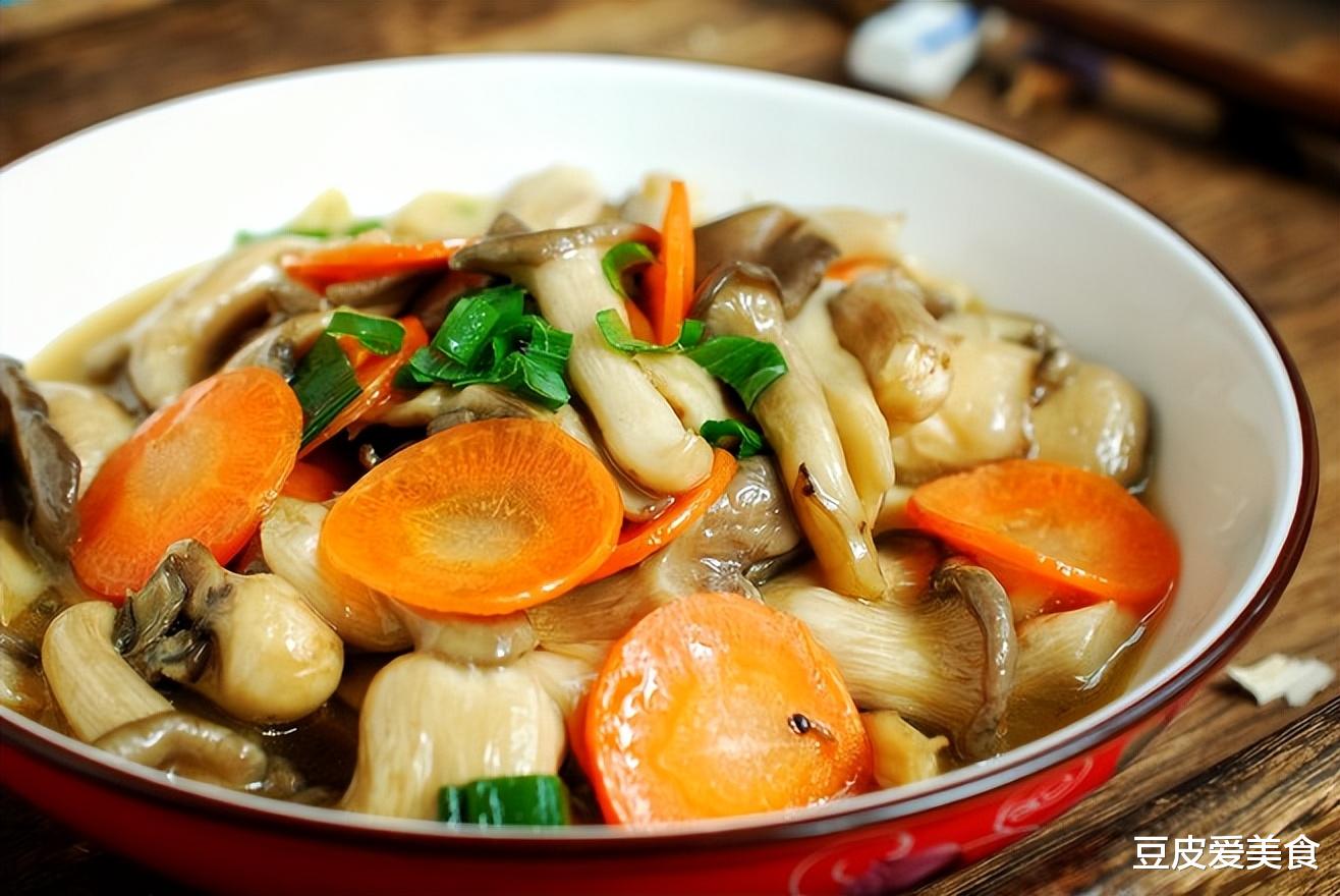 转阴后，建议中老年人：少吃猪肉羊肉，多吃4样，营养充足恢复快