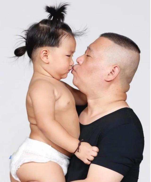 郭汾阳|戴8万的镯子,喊张云雷吃“翔”,“富养”的郭汾阳有多受宠?