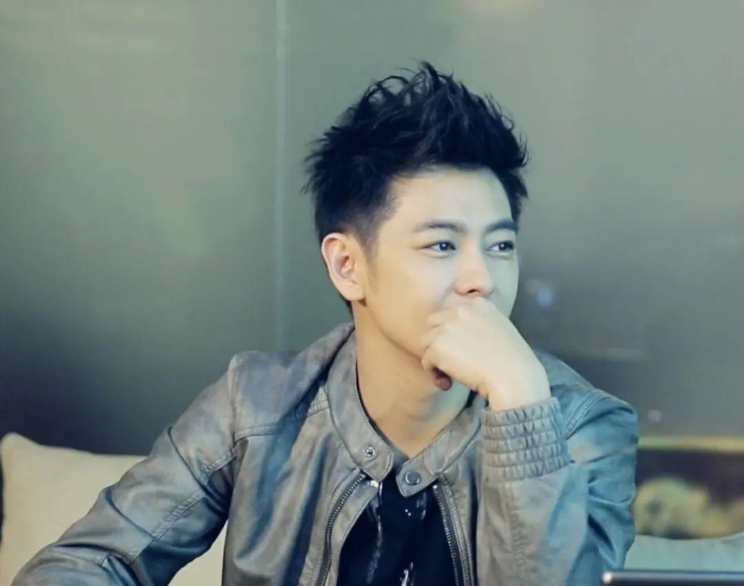 明星|一盘毛肚380、成本4块卖上千，这些明星坑起粉丝来真不手软