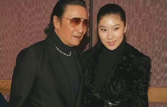 谢贤|谢贤养了女友12年，分手后用青春换来2千万，如今生活得很潇洒