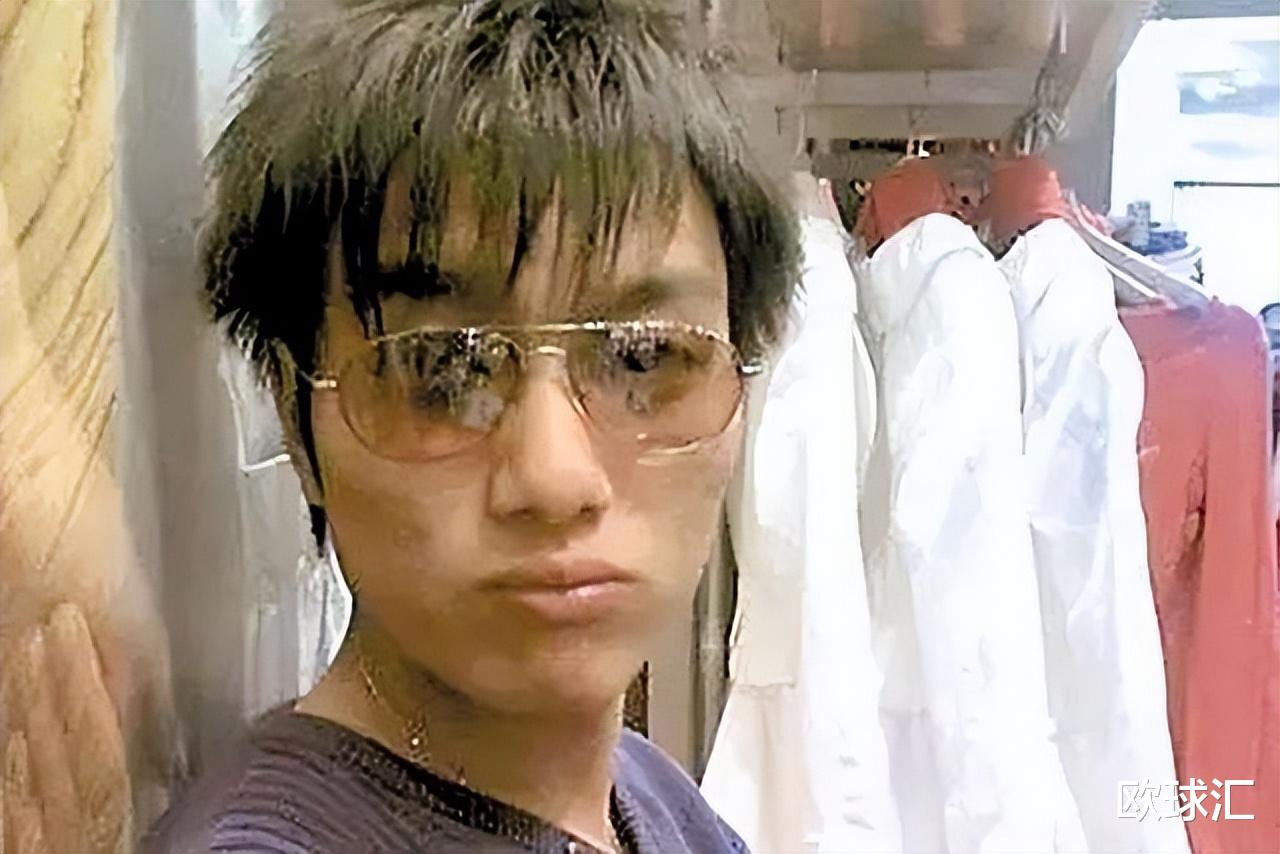 “我爸是李刚”的李启铭,出狱后找工作连吃闭门羹,沦为装修工人