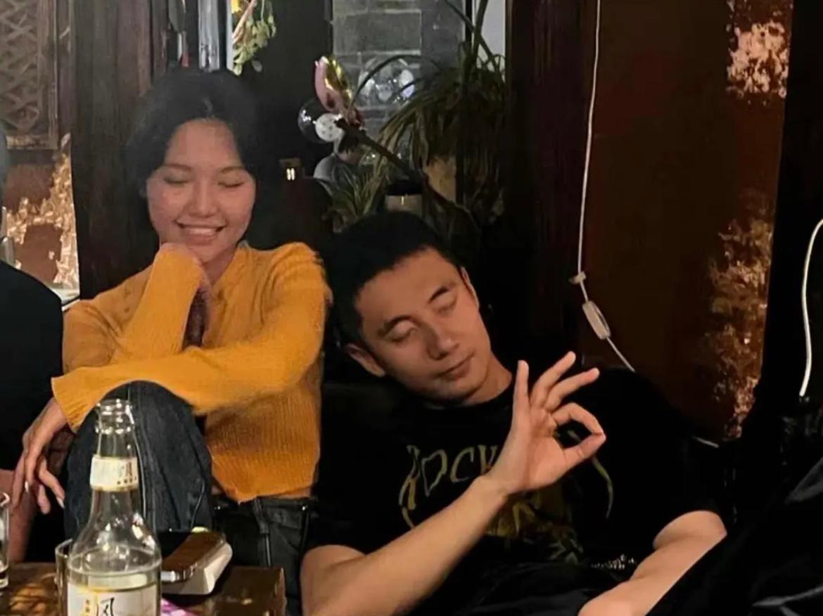 薛逸星|《心动4》麦穗和薛逸星在一起了？两人合照被称赞般配，很难不嗑