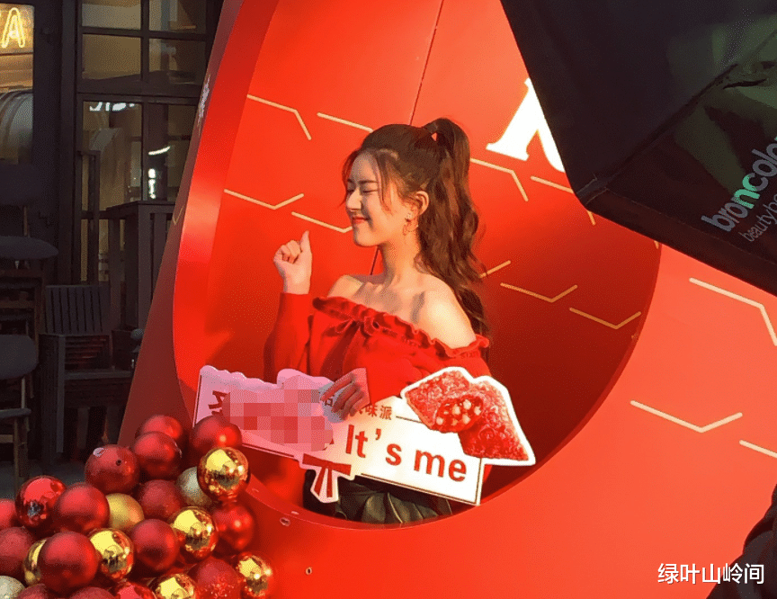 赵露思|赵露思现实中长啥样？抛开《星汉灿烂》的滤镜，还真有点不一样