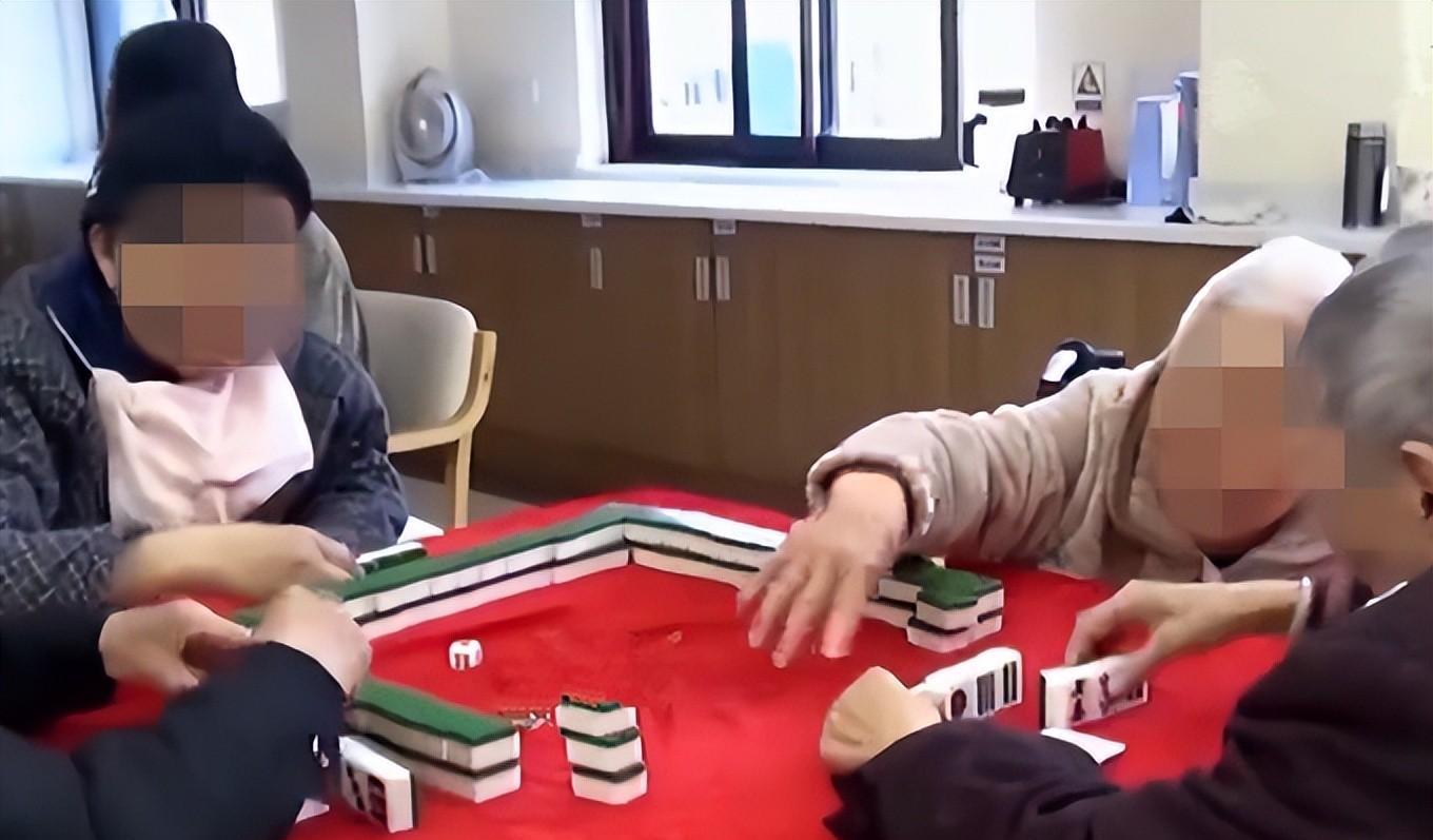 天津一养老院发生老人互殴,养老院拒绝担责:子女不能一送了之
