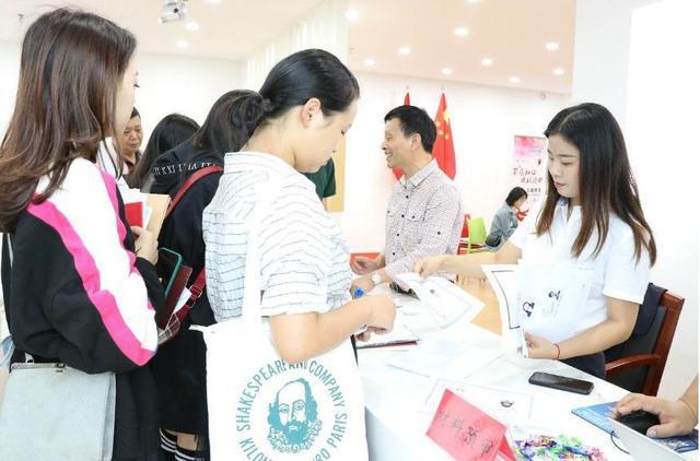 大学生|“延迟退休”衍生新的规定，新方案提议后，教师或成了幸运儿