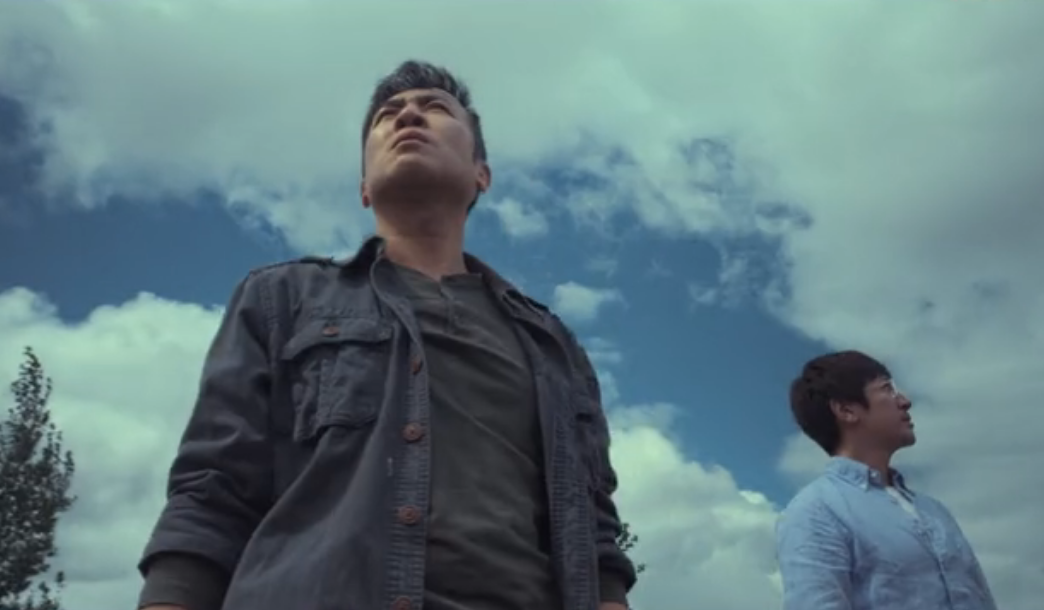 赵丽颖|《野蛮生长》剧照：34岁赵丽颖太养眼，看着比小5岁的男主还年轻