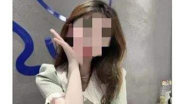 温州一美女幼师与家长发生了婚外情关系，投屏了！讨论姿势？