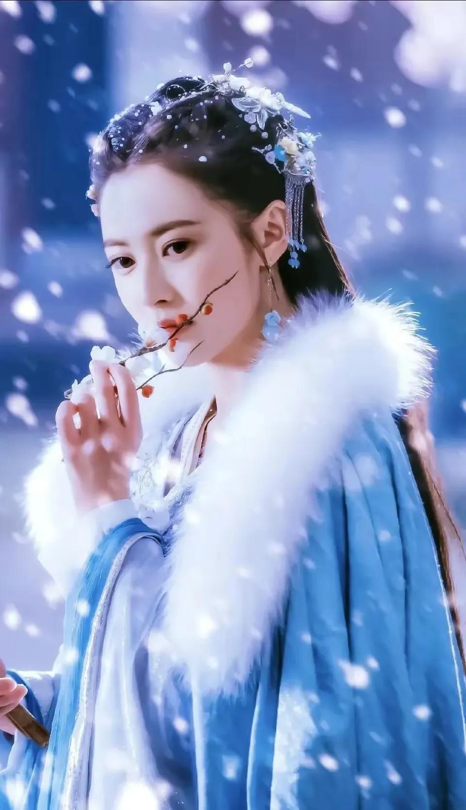 陈钰琪|跑龙套多年 被唐嫣发掘后有逆天改命 搭档众多男神陈钰琪为何不火?