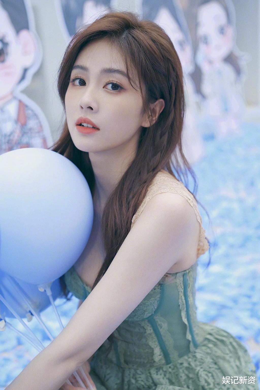 于正|白鹿张凌赫被曝疑有恋情？于正发文疑似回应此事，称谣言抵得住！