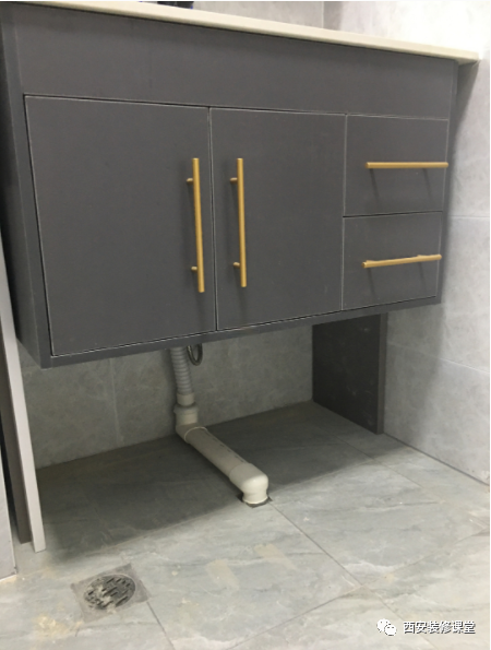 浴柜定制翻车了,咋办?