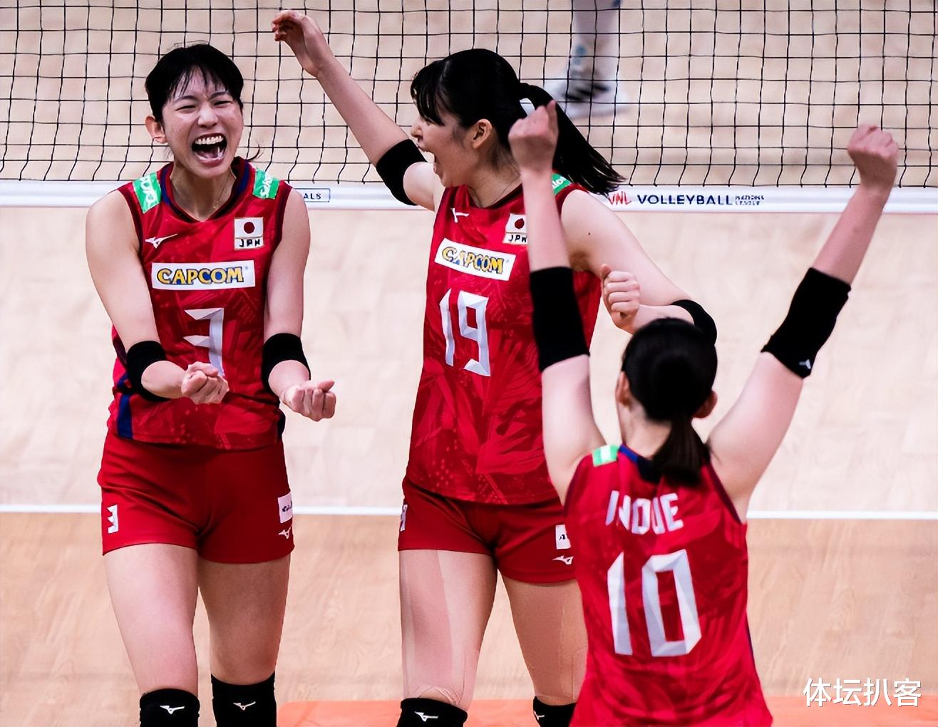 日本女排|1-3！日本女排5连败出局，输球挑对手被打脸，首支4强球队诞生