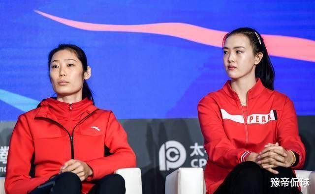 张常宁|太美了！1米95张常宁又晒婚纱照，大腿白皙笔直，2米1老公很满足