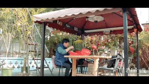 张颂文|张颂文:一个人摇摇晃晃活到现在…