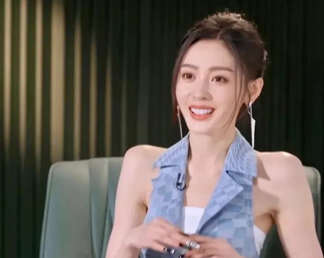 李心艾 5位身形波动的女星：李心艾减肥110斤，张歆艺半个月瘦20斤