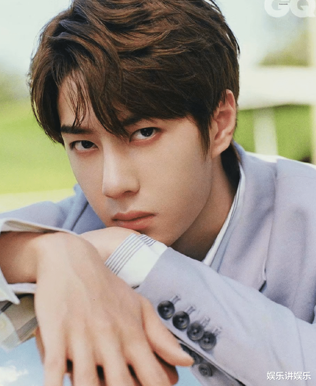 王一博|时隔80天，王一博晒出夜滑系列第二弹，粉丝同庆这罕见的营业！