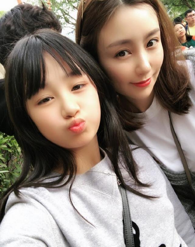 吴启华|58岁吴启华大赞内地生活质量高,自曝留英遭歧视,逛街无辜被打!