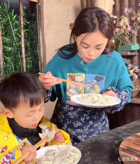 |樊小慧断更4天,知情人称已给她找心理医生,疑似第三者发文叫嚣