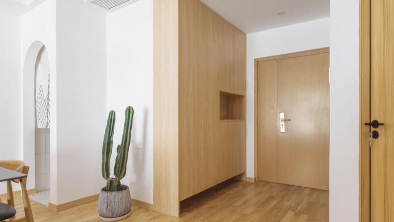 只是改个门洞，立马就让空间大10㎡，她92㎡新家，清爽又干净