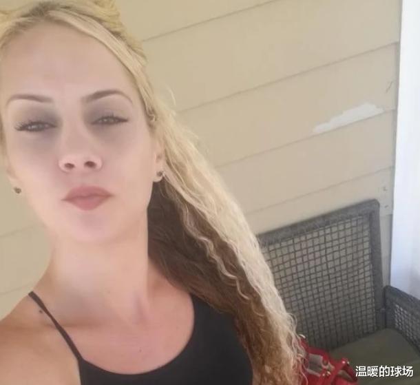 科勒·卡戴珊|奥多姆太放纵，和两女郎过夜，女郎照片疑曝光，对卡戴珊公开骚扰