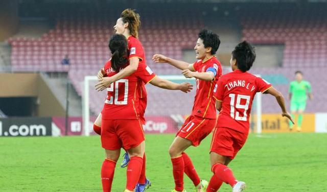 中国女足|太冤枉，500万大V质疑水庆霞不专业，中国女足可没钱自带厨师
