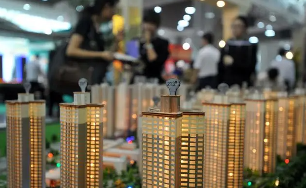 民营企业|房子降价,业主大闹开发商,涨价的时候,为什么业主不主动送钱给开发商?