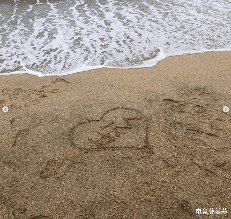 哔哩哔哩|Bang成功求婚LCK女主持：作为职业选手已经没有遗憾了