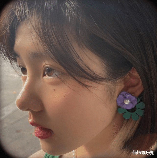 黄磊|黄磊三个儿女罕见同框,多多带着弟弟妹妹画画,和睦温馨超有爱