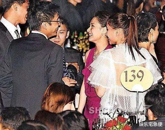 窦骁|何超莲替窦骁打抱不平，下场内涵陈都灵，两人迟迟未婚的原因曝光