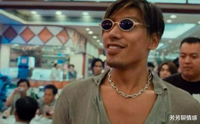 反派|四个版本“演痞子”,网友:原装、精仿、高仿、拼夕夕的区别?