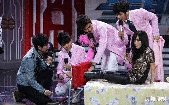 杨幂|大瓜!某85花离异女星被供出,安排旗下艺人接客