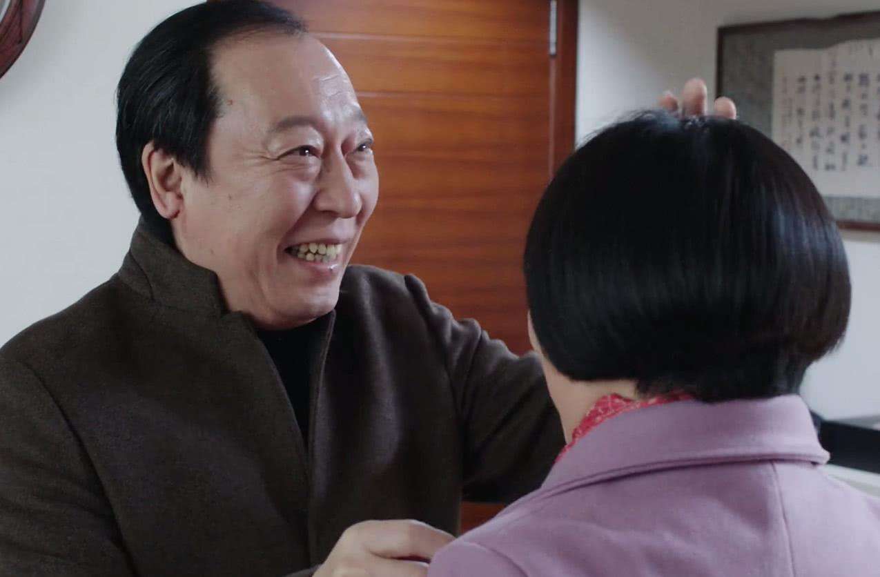 新房|真实故事:新房卧室里传来喘息声,我躲在门外,撞破了婆婆的秘密