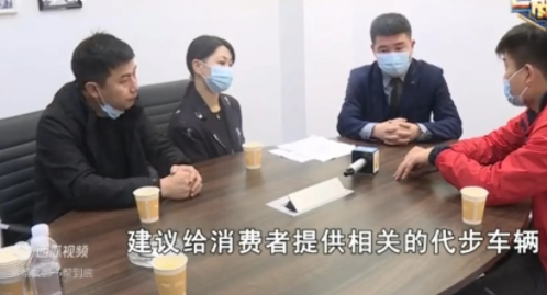 湖南长沙,女子开着汽车在高速上突然自燃,车子已经烧毁,但还在质保期内