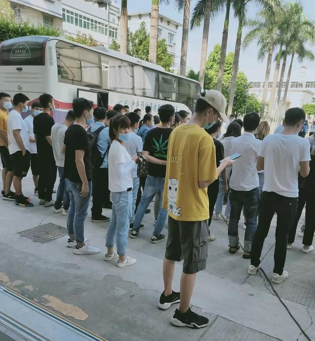 高盛|灵魂之问:工厂招工,不招35岁以上的年轻人,是哪个企业带的头?