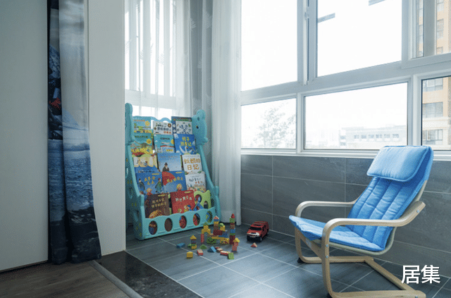 邻居看了他家的装修直呼后悔,简直太完美了,东西再多也不怕