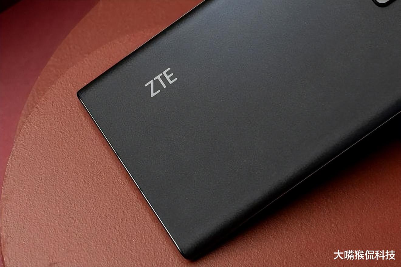 中兴|真全面屏再上热搜！中兴新机冲上热搜前三，真的很香