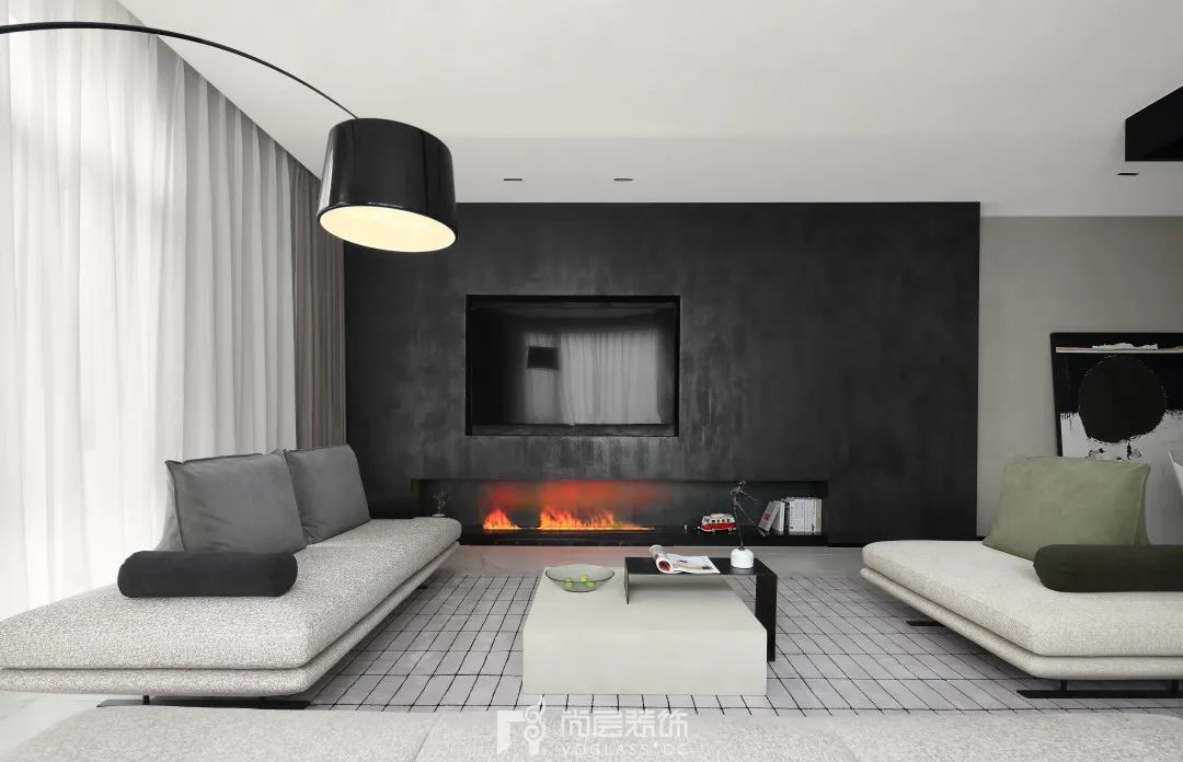 实景呈现：淡雅轻奢别墅落地，玩转黑白灰空间色彩！