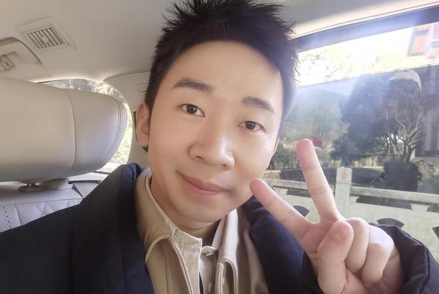 杨迪|新年第一瓜，杨迪与其女友，带给我们怎样的启示