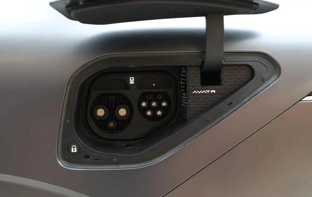 被低估的“阿维塔11”，鸿蒙车机+华为智驾+五连杆，懂车人都选它