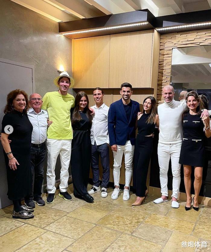 |齐祖心情好！大儿子迎喜讯，21岁女友怀孕，即将第一次当爷爷