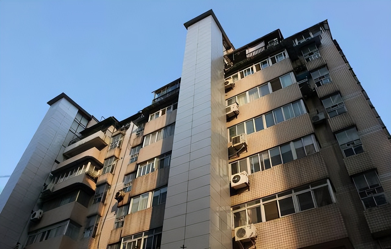 |旧房加电梯“受害”的不止1、2楼，6楼加完就反悔：一堆糟心事