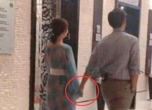 李现|杨紫被曝疑与李现低调恋爱，多个细节太过巧合，还使用情侣款手机壳