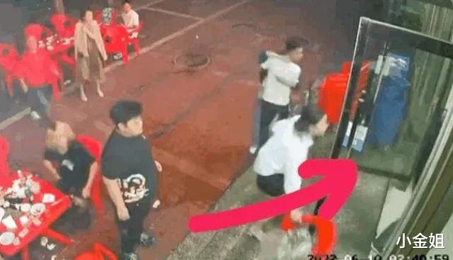 女暴徒不值得同情,灰衣女太伟大,曝光者有勇气,主犯可判极刑