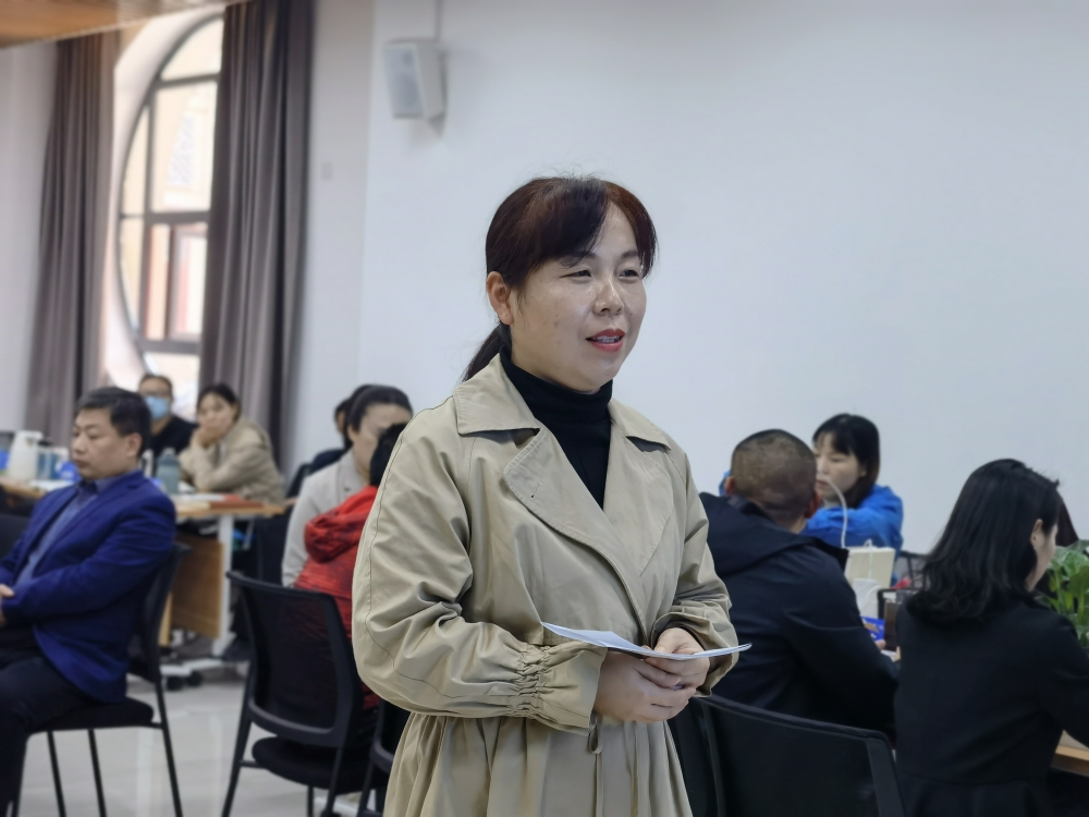 张晨红谈《物种起源》的历史和现实意义
