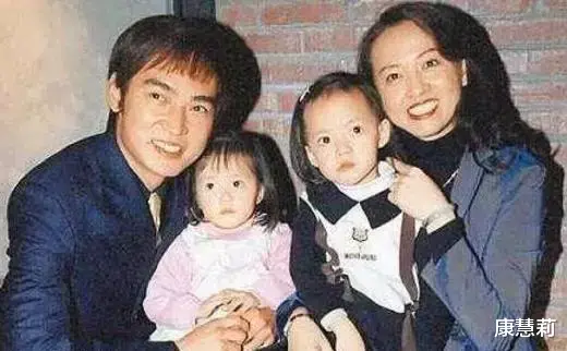 李连杰|年轻时帅气英俊，老了却丑得千奇百怪，这8位男星一个比一个可惜