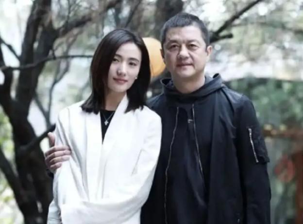 李亚鹏|负债累累还敢再婚生子？李亚鹏娶小19岁模特，李嫣发文令人心疼