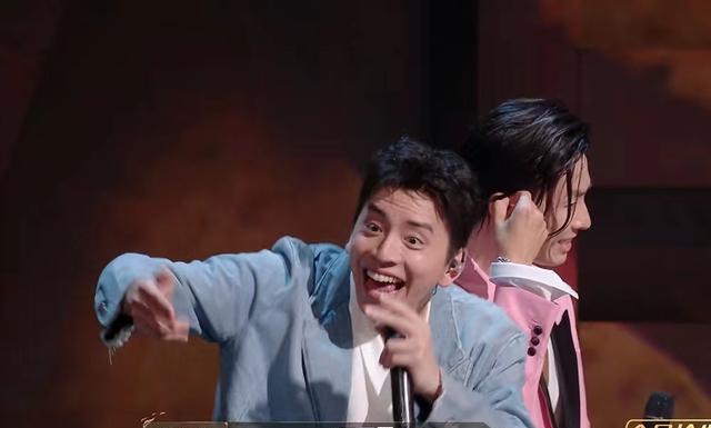 任贤齐|披哥2：二公上半场“美男计”成功，任贤齐失败，情怀不好使了？